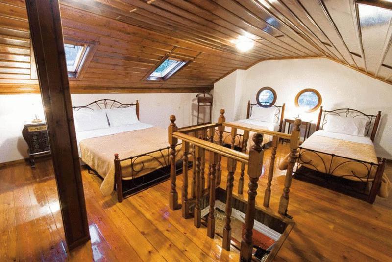 Villa Kastanodasos Emporio  Værelse billede